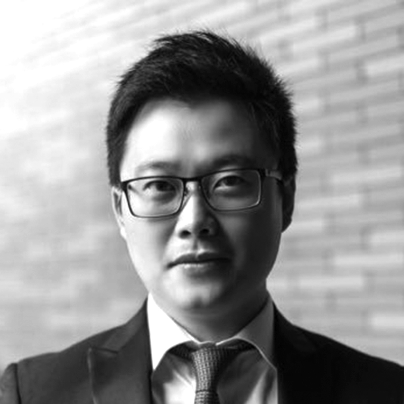 Expert Weihuan Zhou B&W