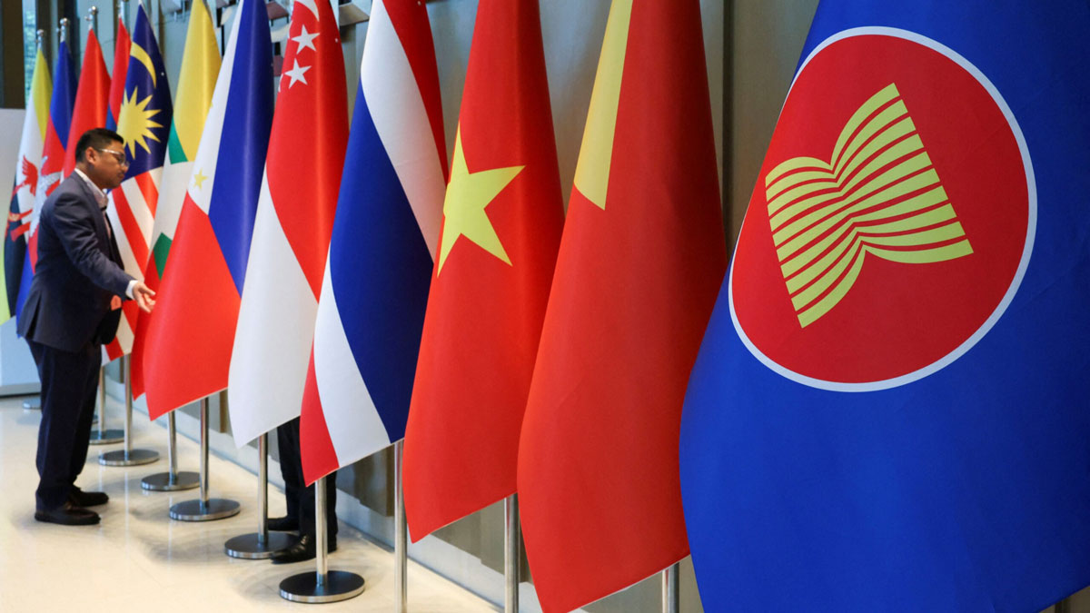 Hu Asean Fdi Opportunity
