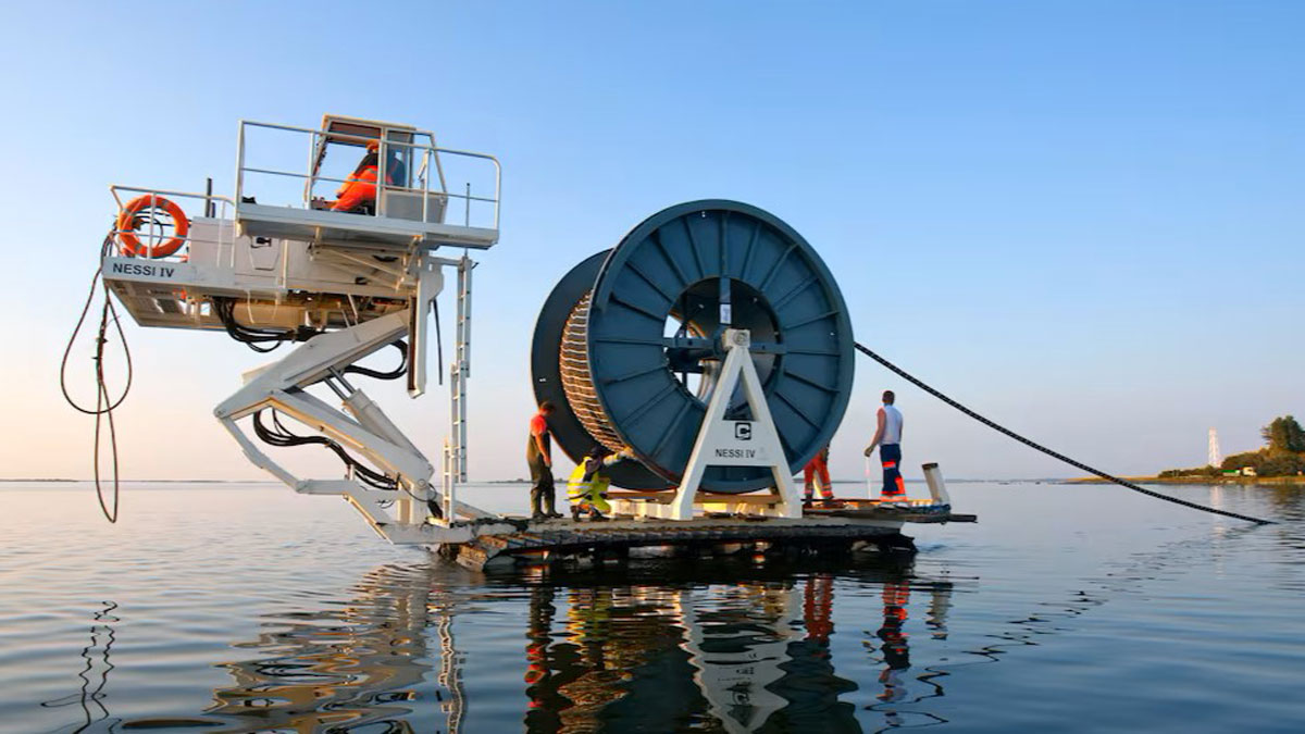 the-hidden-war-of-undersea-cables-white-paper-hinrich-foundation
